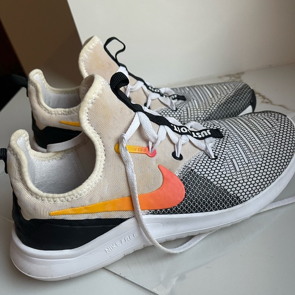 Nike Free TR8 Training Sneaker 942888-008 - Picture 1 of 6